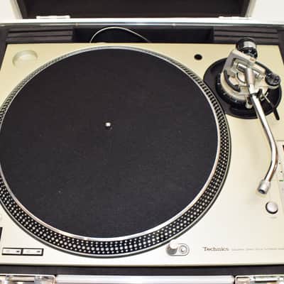 Technics SL-1200M3D Direct-Drive Turntable w/ Odyssey Road Case image 2