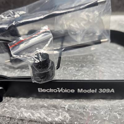 Electro-Voice 309A Suspension Microphone Shock Mount for RE Series Microphones NEW IN BOX image 4