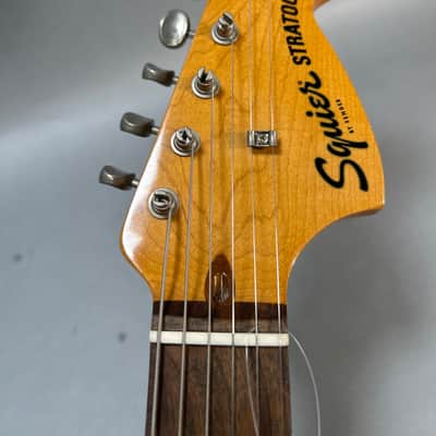 Squier Classic Vibe '70s Stratocaster HSS Electric Guitar - Walnut image 11