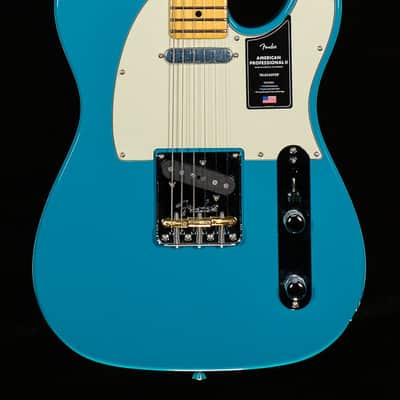 Fender American Professional II Telecaster Miami Blue Maple Fingerboard (193) image 3