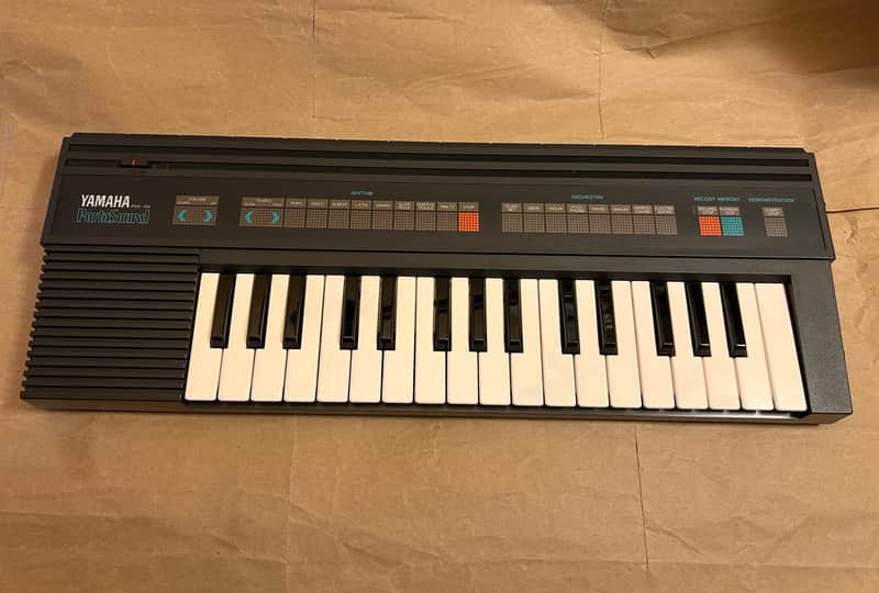 Yamaha PSS-120 PortaSound pss120 Synth Keyboard Made in Japan in Very Good Condition with Users Manual booklet image 1