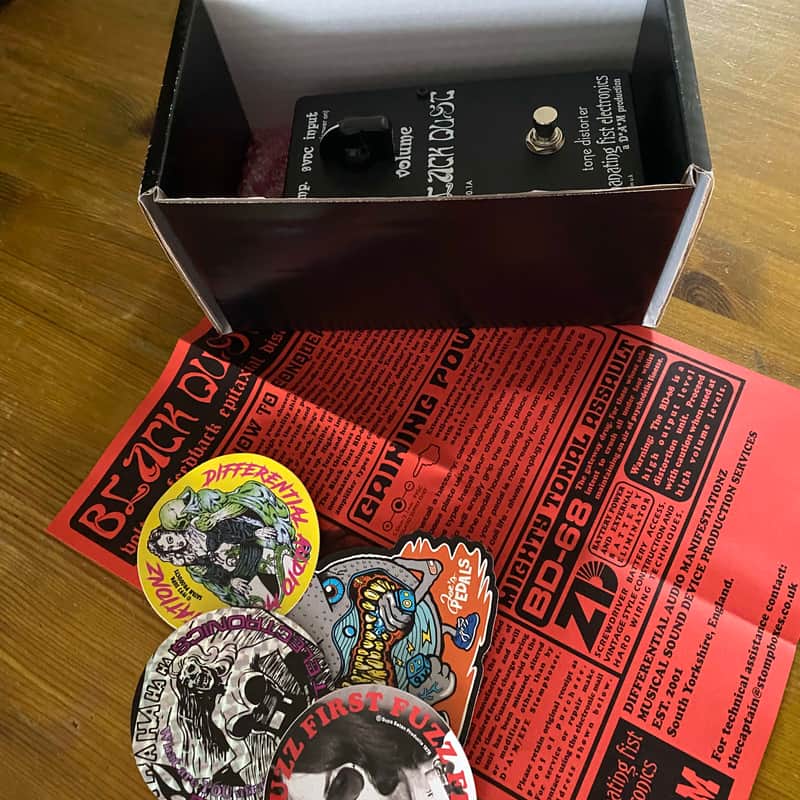 D*A*M Emanating Fist Black Dust Fuzz | Reverb UK
