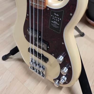 Fender Player Plus Precision PJ Bass BRAND NEW 4-String Active EQ Preamp Precision Jazz PJ Professional Pro Bass Guitar Noiseless Pickups Olympic Pearl White image 22
