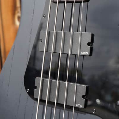 Dean USA Custom Shop Paramount Custom-5 5-String Bass w/Case (2025) image 6