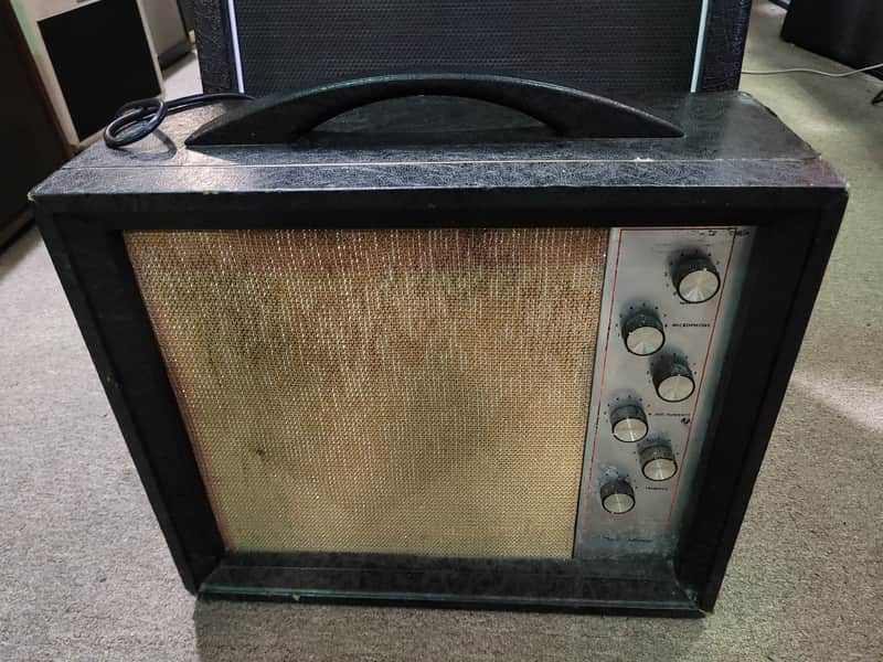 Silvertone Model 1472 10-Watt 1x12 Guitar Combo