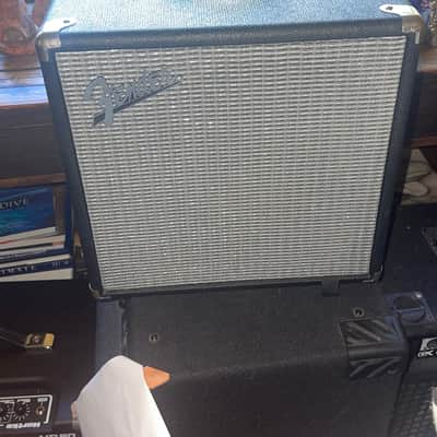 Fender Rumble 25 V3 25-Watt 1x8" Bass Combo Amp image 1