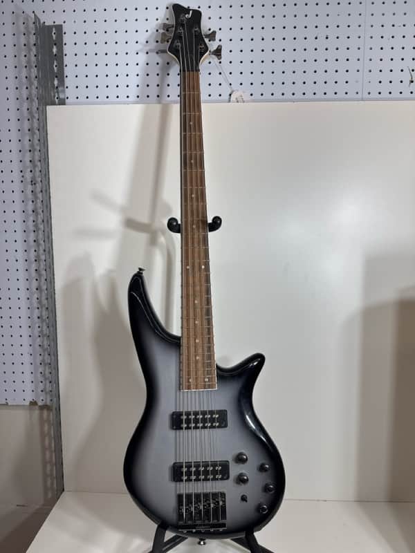 Jackson JS Series JS3V 5-String Spectra Bass 2018 - Present - Silverburst image 1