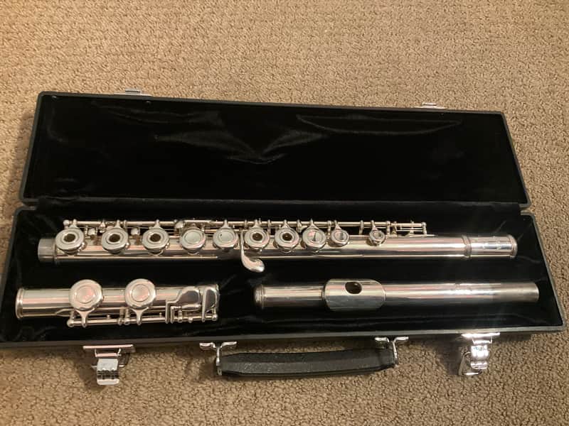 Yamaha Open Hole Flute All New Pads Model 281 image 1