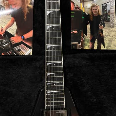 Dean USA Dave Mustaine Owned Tour Guitar Signed with Pics & COA image 15