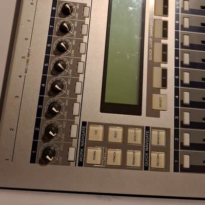 Yamaha AW16G Professional Audio Workstation 16-Track Digital Recorder 2000s - Silver image 3