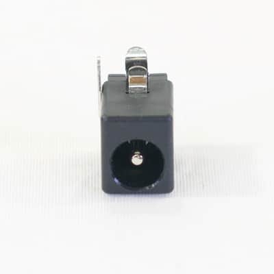 Cliff Electronic Components DC Power Jack FC68148 DC10A (Pkg. of 100) Bild 3