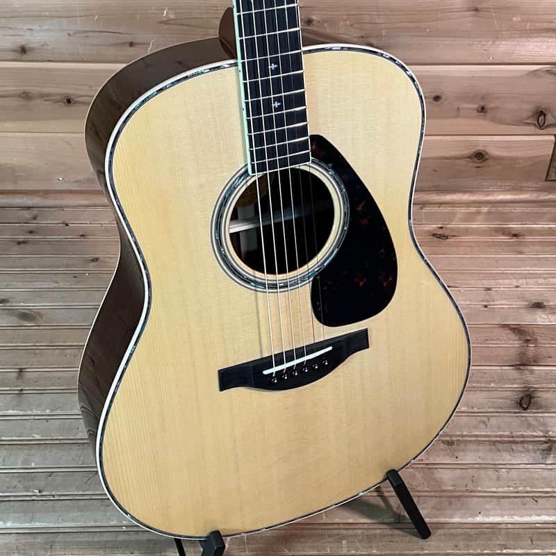 Yamaha LL16D Jumbo Acoustic Guitar Natural | Reverb