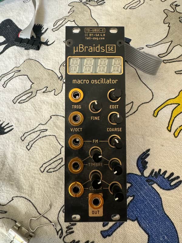Tall Dog uBraids SE 2020s - Black image 1