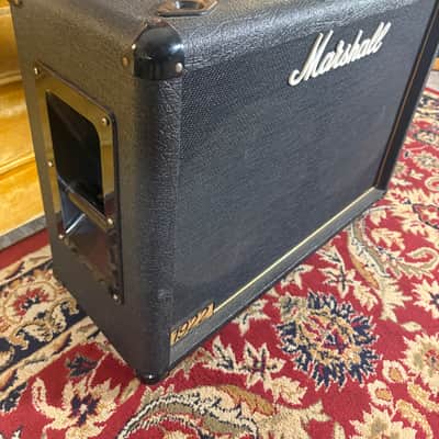 Marshall 1922 2 x 12 Speaker Cabinet - Black image 2