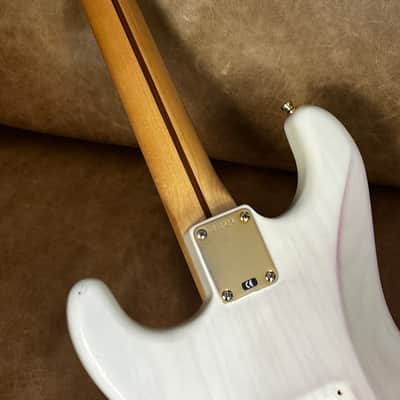 RARE 2001 Fender Custom Shop 1956 reissue stratocaster | NOS White Blonde, Original Fender G&G Hardcase and paper image 20