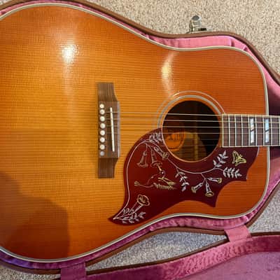 Gibson Hummingbird Vintage 2018 Custom Shop aged Sitka Spruce Top image 3