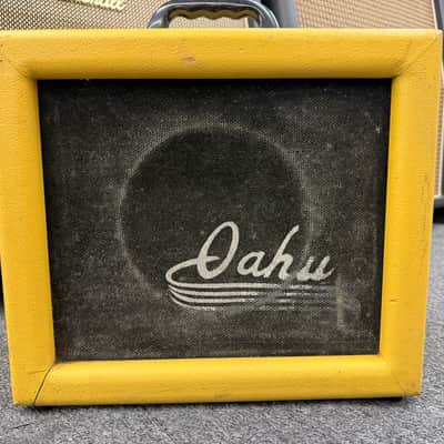 Oahu Valco Made Amp Similer to Champ 1958 - Yellow image 1