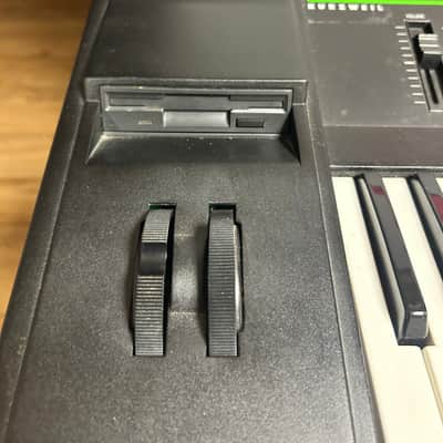 Kurzweil K2000s image 10