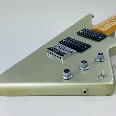 Peavey Razer, James "T-Model" Ford- "Slopbucket Blues," 1983 - Silver image 9