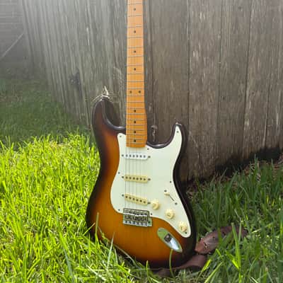 Fender American Vintage II '57 Stratocaster 2022 - Present - 2-Color Sunburst image 2