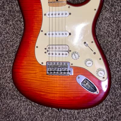 2013 Fender Special edition Stratocaster  flame top electric  guitar gigbag image 3