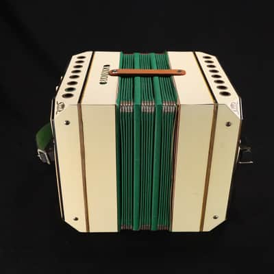 Bondonika Accordian vintage USED image 3