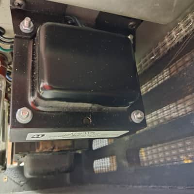 Fender Bassman 135 con pantalla Fender Dual Showman Rev D130 Años 70 image 21
