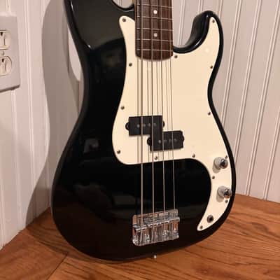 Squier Affinity P Bass 2000 - Black image 3
