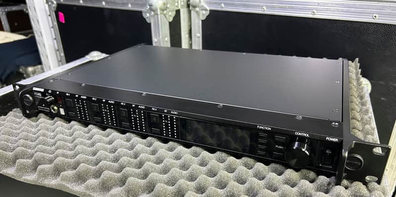 Shure Axient Digital HH package image 1