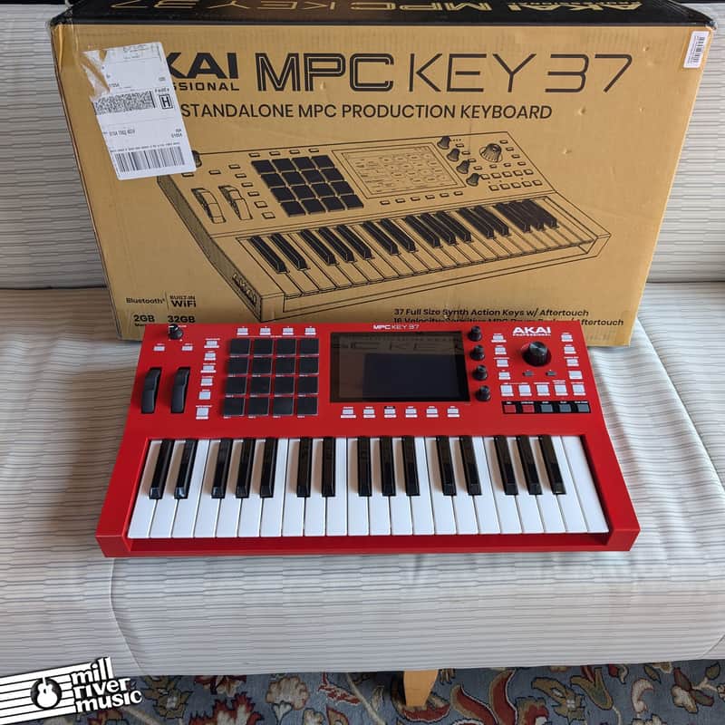 Akai Professional MPC Key 37 Production Synthesizer image 1