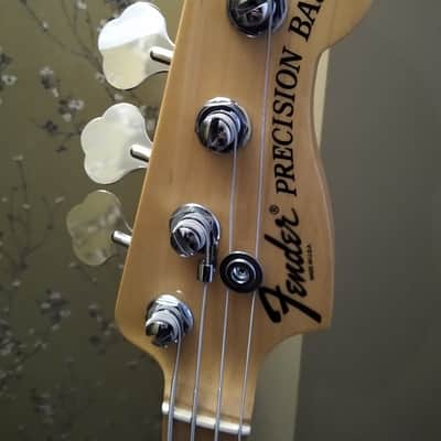 Fender P-Bass Deluxe 2016 Translucent White USA , WOW image 19