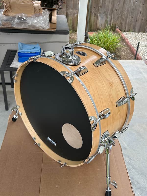 Travel Bass Drum 12" x 20" Travel Bass Drum Maple Finish image 1