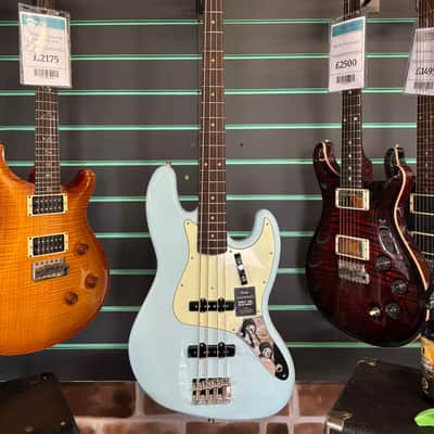 Fender Vintera III Early '60s Sonic Blue 2026 Jazz Bass image 2
