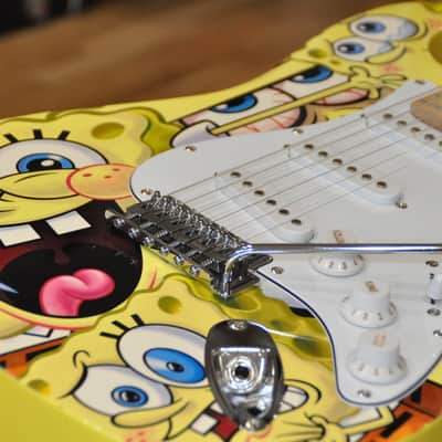 SpongeBob Yellow Electric Guitar - Bob L'Eponge - Strato Type - Limited Edition - Free Shipping! image 4