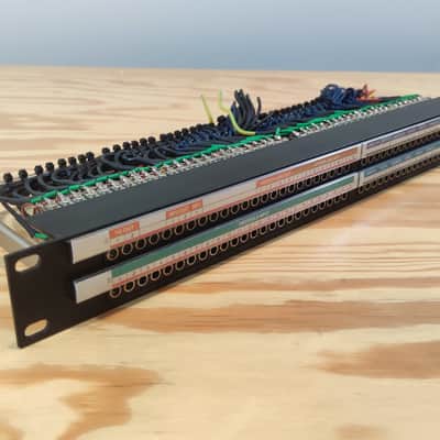 Switchcraft TTP96ASFNX 96 way (2x48) Bantam Patchbay + Cables image 3