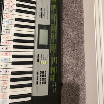 Casio LK-135 61-Key Key-Lighting Keyboard 2010s - Silver / Black image 2