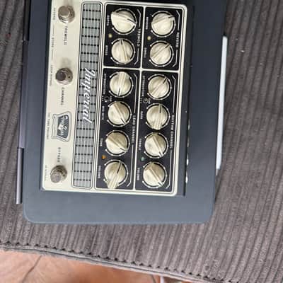 Tone King Imperial Preamp 2025 - Present - Cream / Black image 2