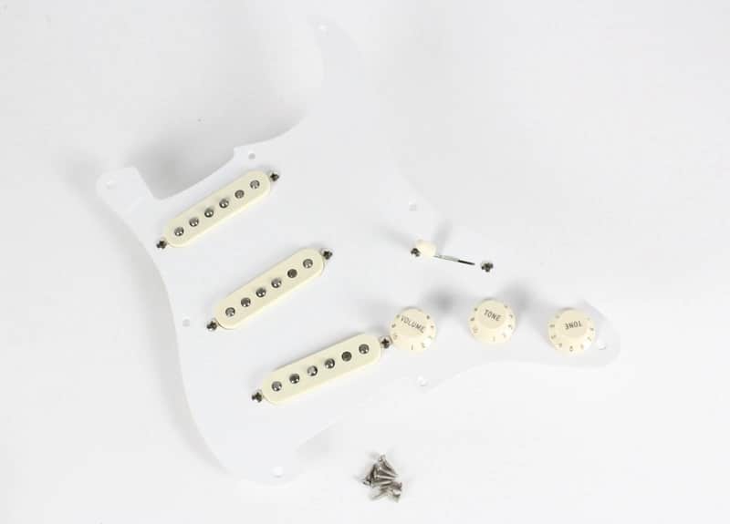 2001 Vintage Fender Stratocaster '57 1957 AVRI American Reissue Loaded PICKGUARD USA Strat image 1