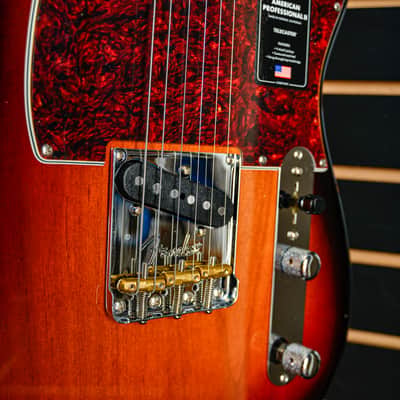 Fender American Professional II Telecaster MN 3 tone Sunburst 7lb 9.8oz US210062416 image 12