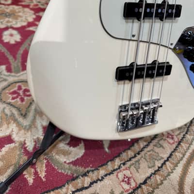 Fender American Professional Jazz Bass image 3