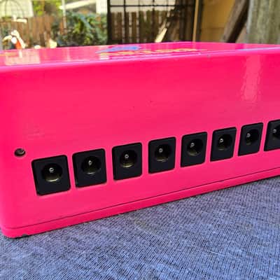 Walrus Audio Aetos 120V Clean Power Supply V1.5 Limited Edition - Neon Series 2019 - Neon Pink image 3