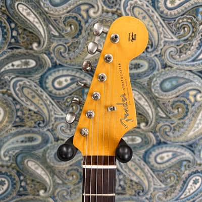 Fender FSR Vintera Road Worn ‘60s Stratocaster 3-Color Sunburst image 3