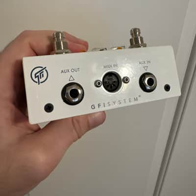 GFI System Specular Tempus 2010s White image 3
