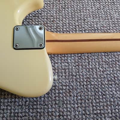 Fender Bullet Single Cutaway with Rosewood Fretboard 1981 - 1982 - Ivory image 11
