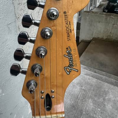 Fender Contemporary Series Made in Japan SSS Stratocaster 1985 - 1987 - Red image 3