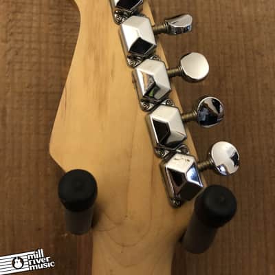 Peavey International Series Raptor 1 SSS Electric Guitar Black image 6