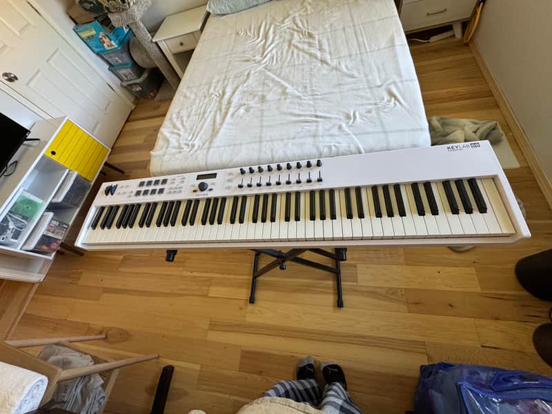 Arturia KeyLab Essential 88 MkIII MIDI Controller 2024 White STAND AND SEAT INCLUDED image 1