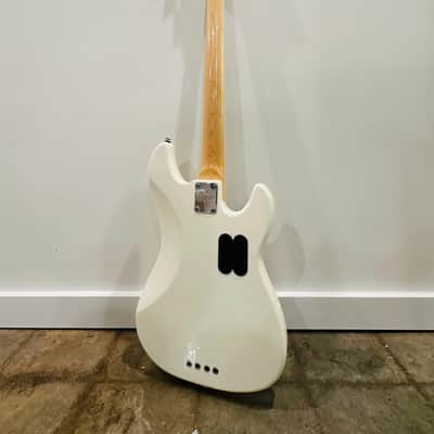 Left Handed Sire Marcus Miller P7 with Rosewood Fretboard 2017 - 2019 - Antique White image 5
