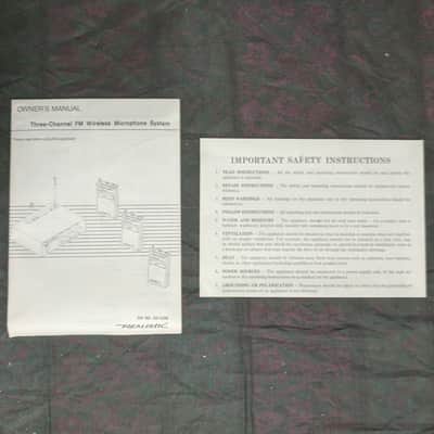 Realistic 3-Channel FM Wireless Microphone System image 3
