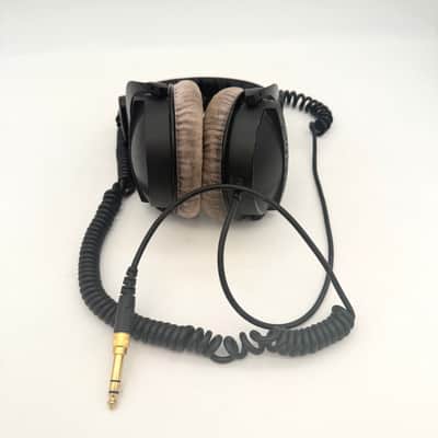 Beyerdynamic DT770 PRO Closed Reference Headphones image 2